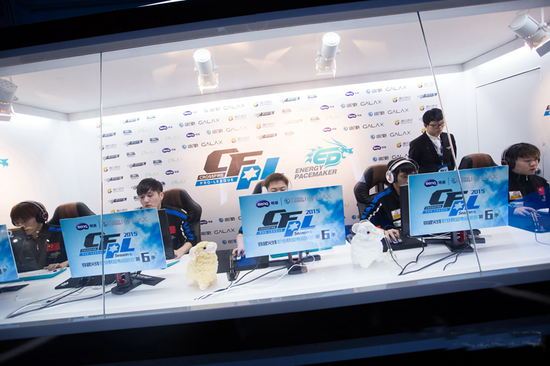 足球世界中 足球世界中